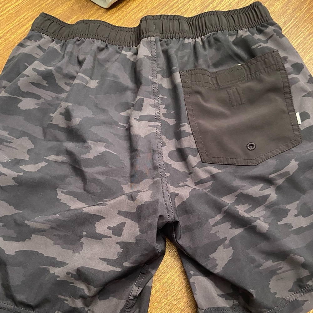 Vuori men's jogging shorts with liners.